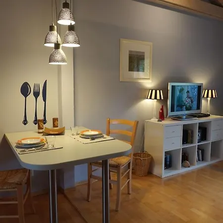 Anna Apartment
